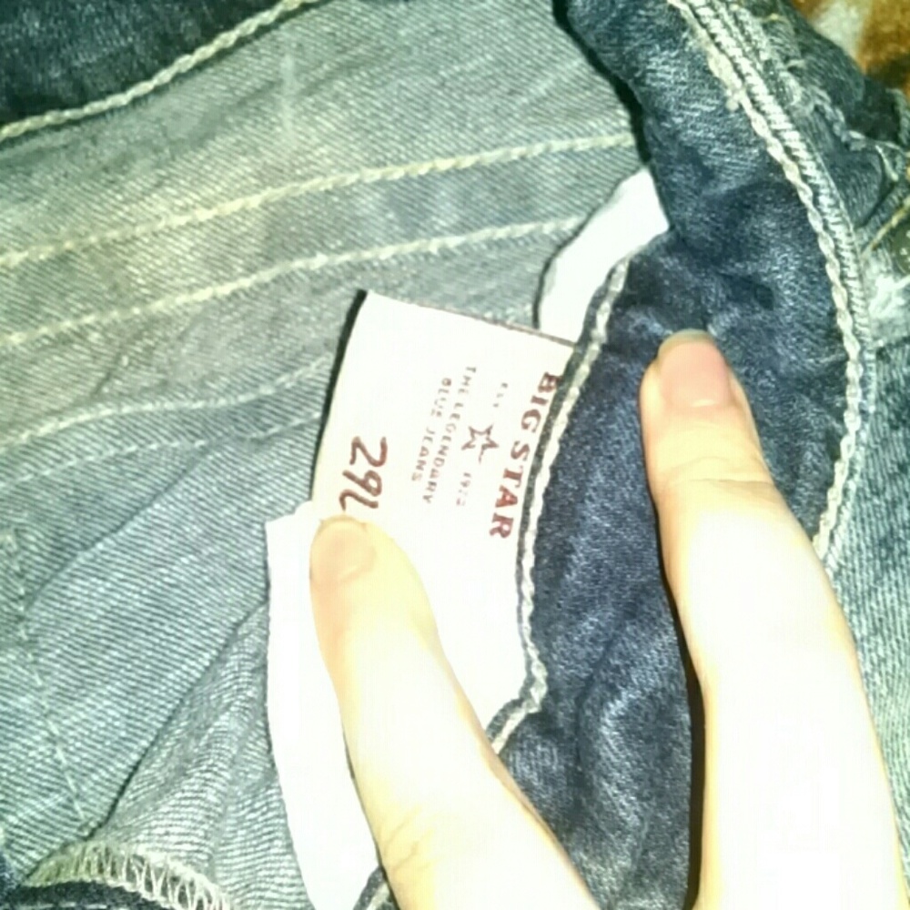 Capri styled Cut Off Jeans - Picture 5 of 7